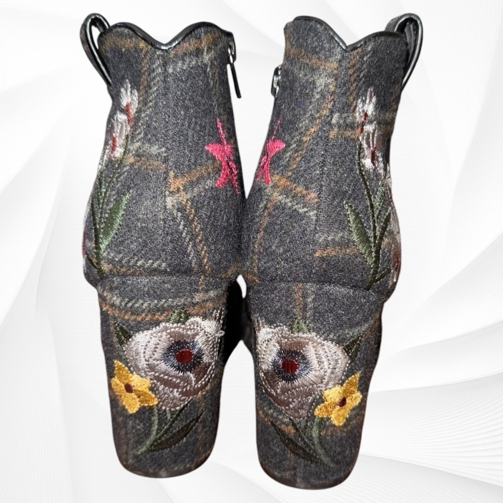 EUC Indigo Rd Ankle Boots Size 7M Plaid Flannel Embroidered Flowers - Picture 4 of 10